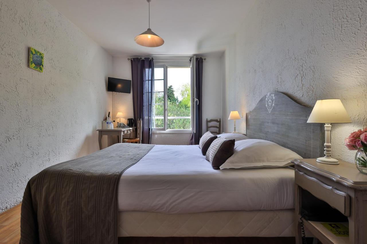 Logis Hôtel Castel Mouisson Barbentane Buitenkant foto