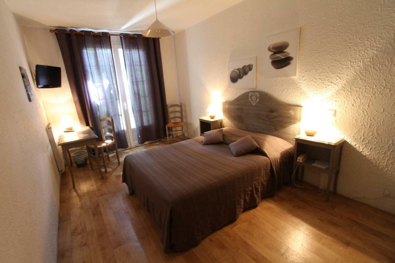 Logis Hôtel Castel Mouisson Barbentane Buitenkant foto